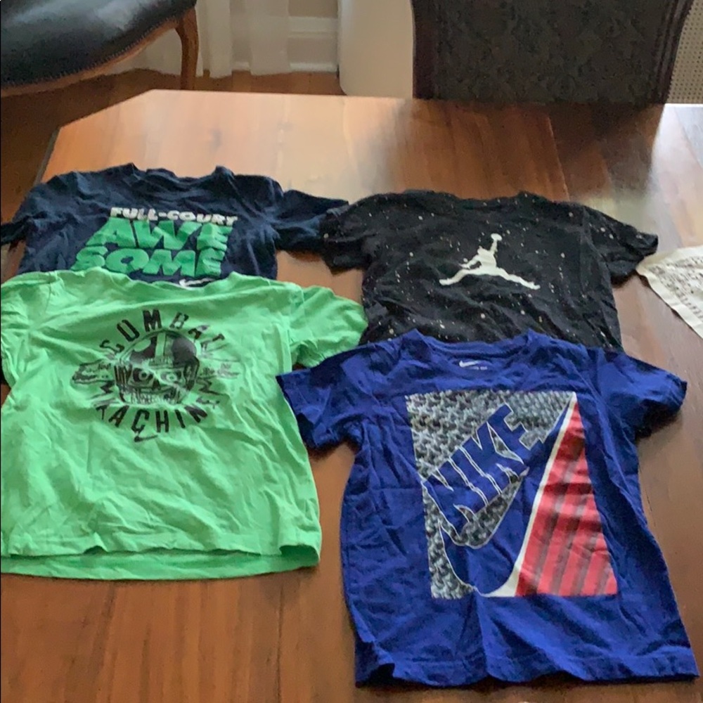 Nike boys t’s